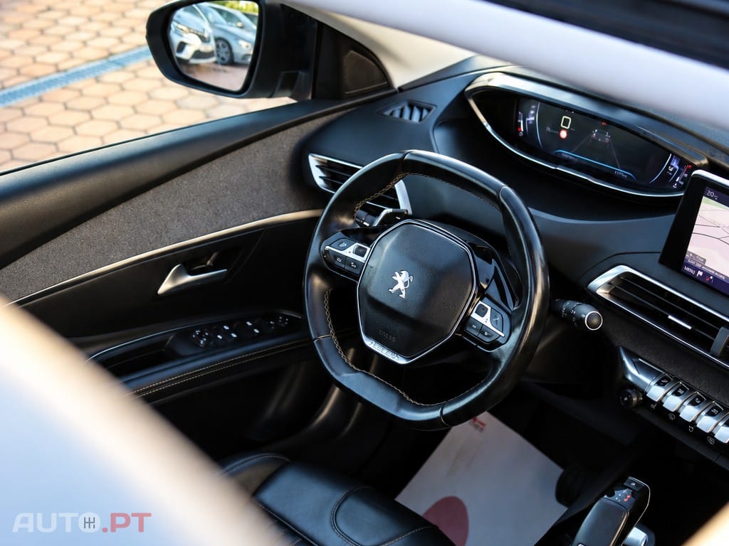 Peugeot 3008 1.2 PureTech Allure EAT8