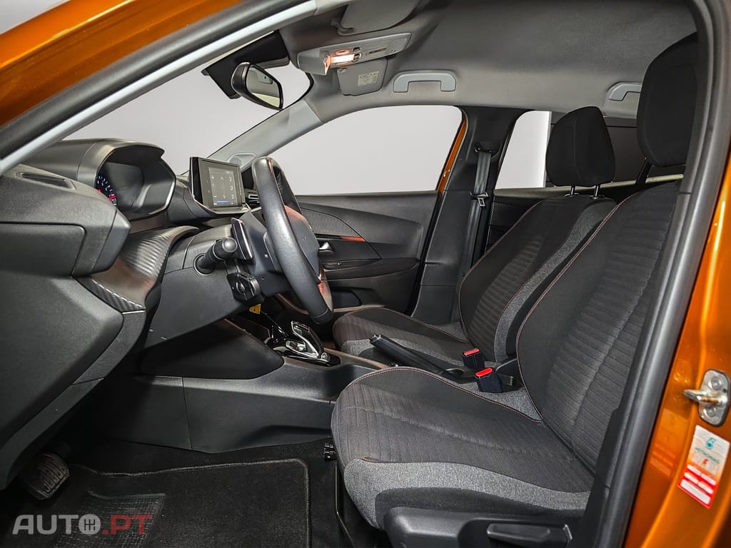 Peugeot 2008 1.2 PureTech Active Pack EAT8