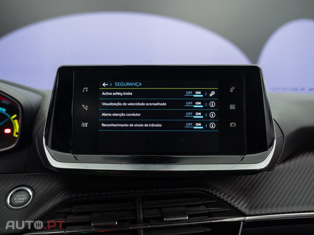 Peugeot E-2008 50 kWh Active Pack