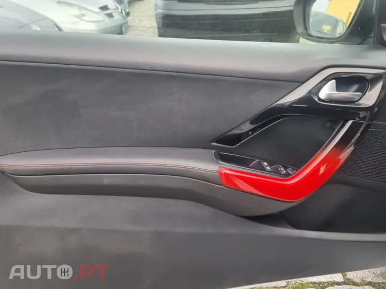 Peugeot 208 1.6 THP GTi