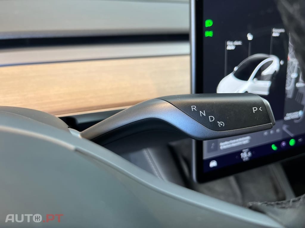 Tesla Model 3 Stander  I.V.A DEDUTÍVEL