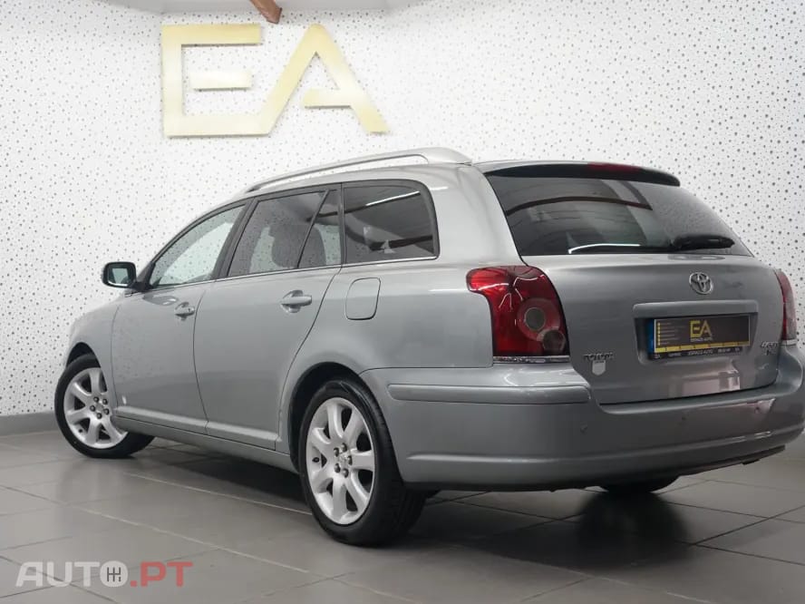 Toyota Avensis 2.0 D-4D Exclusive