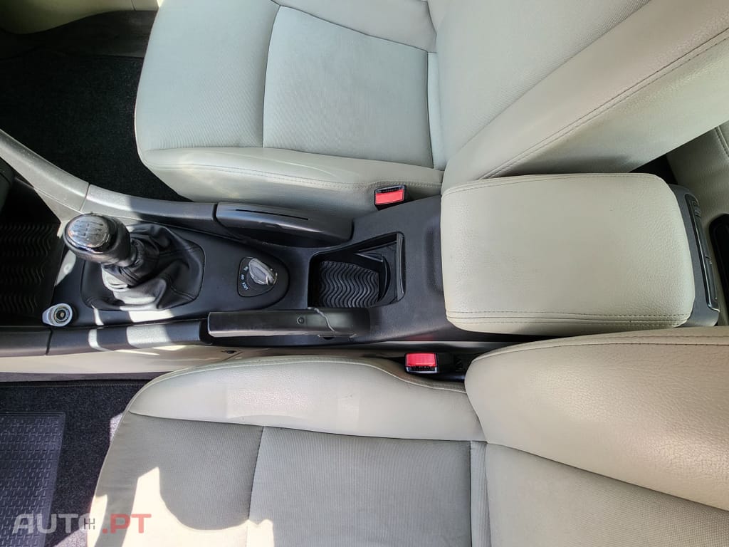 Saab 9-3 Sport Sedan 1.9 TiD Vector