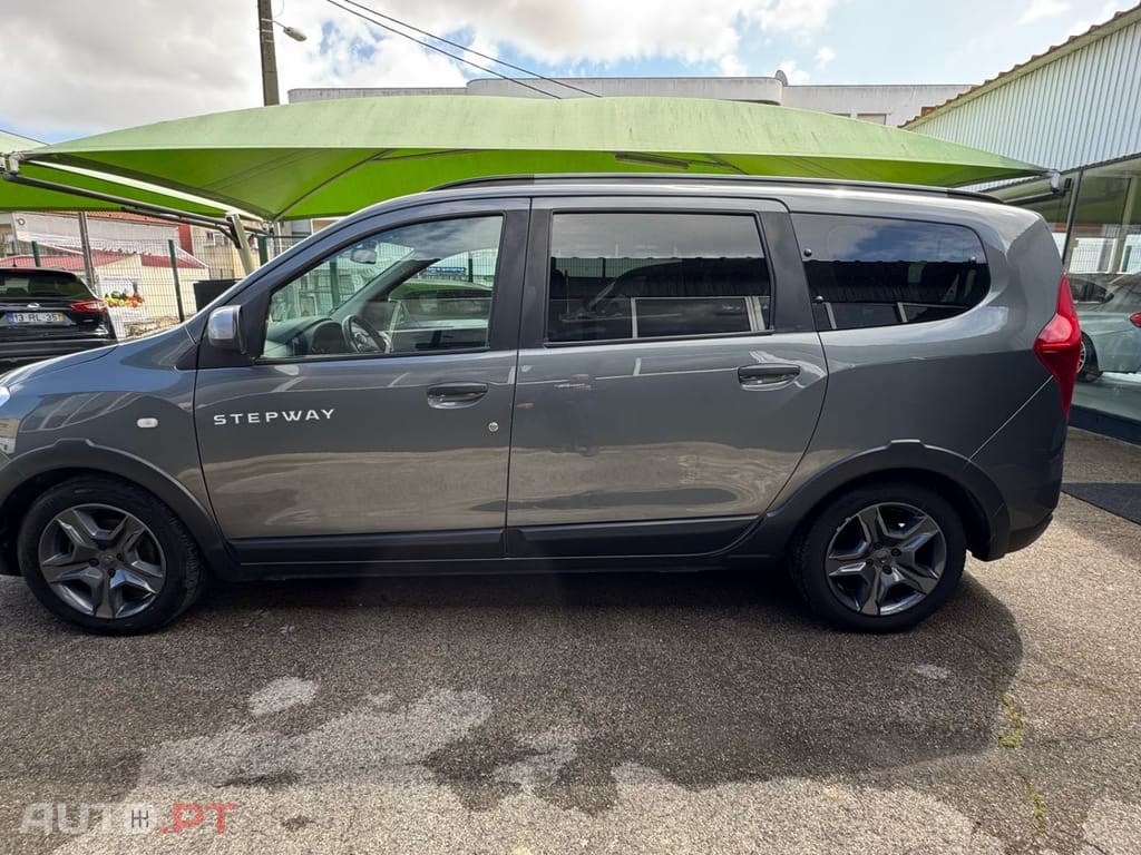 Dacia Lodgy 1.5 Blue dCi Stepway 7L