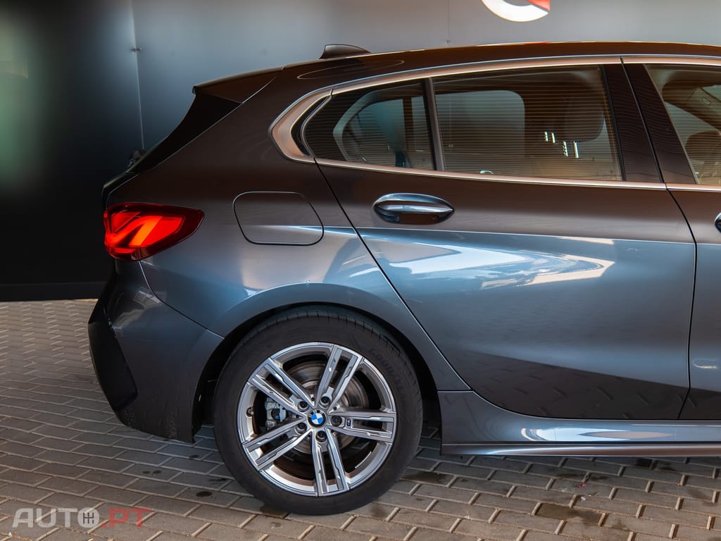 BMW 116 d Pack Desportivo M