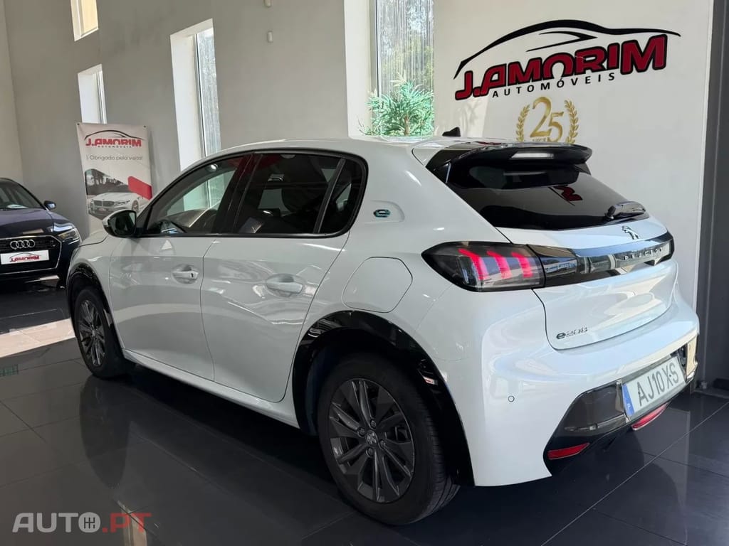 Peugeot E-208 50 kWh Allure