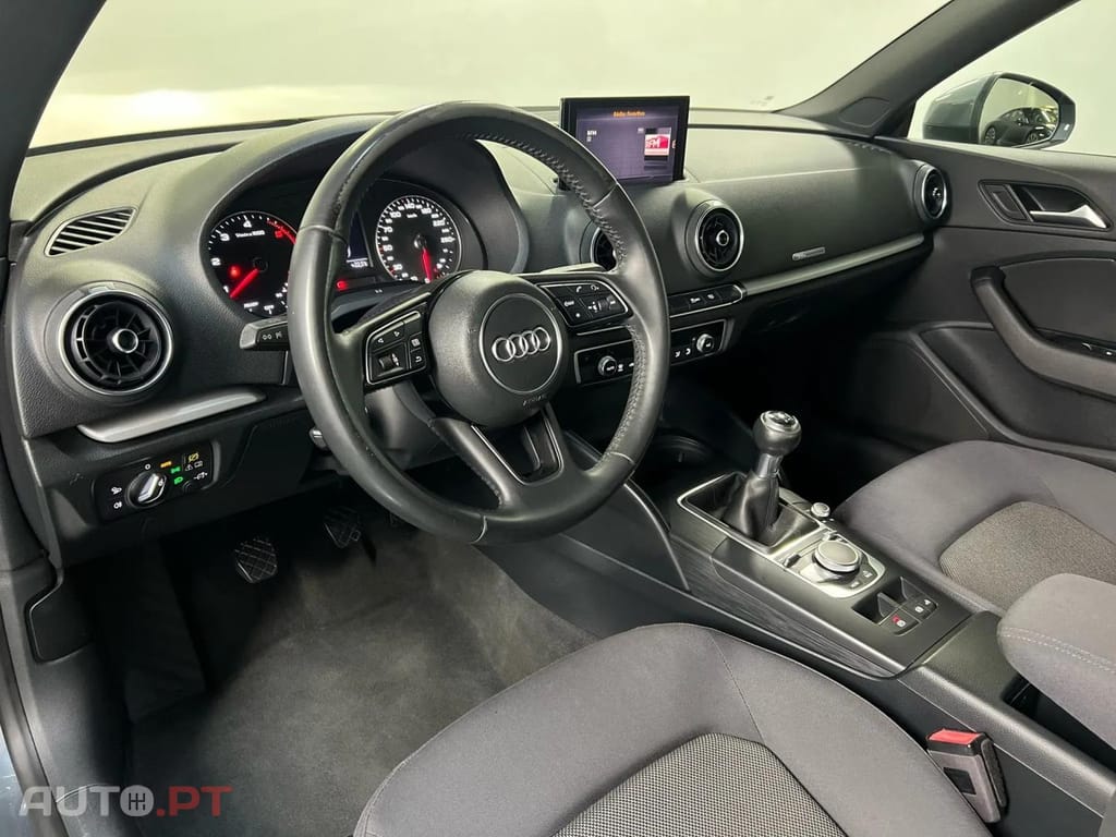 Audi A3 1.6 TDI 116cv Design