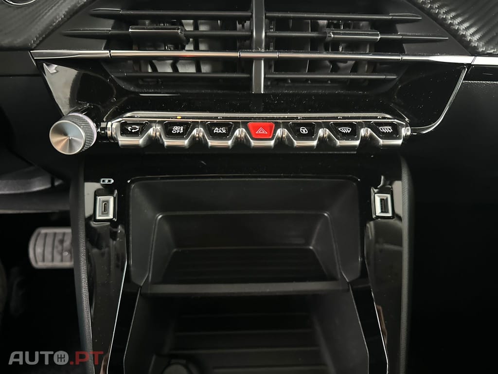 Peugeot E-2008 50 kWh Active Pack