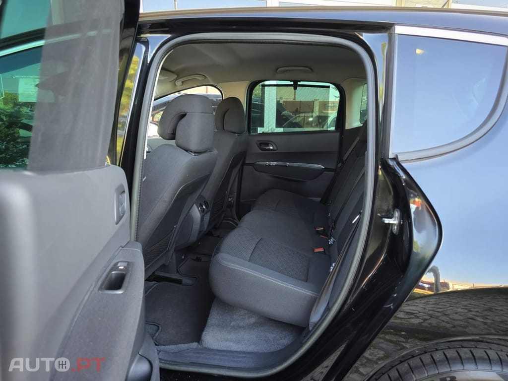Peugeot 3008 1.6 e-HDi SE Style 2-Tronic