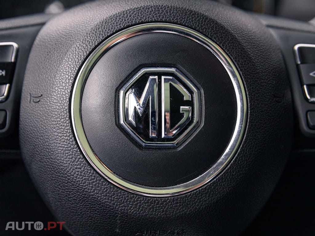 MG ZS EV 44.5 kWh Luxury