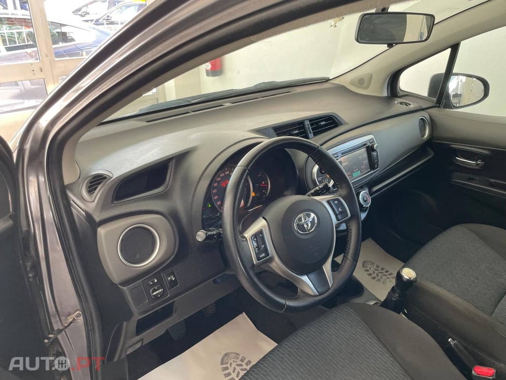 Toyota Yaris 1.0 VVT-i ACtive+AC