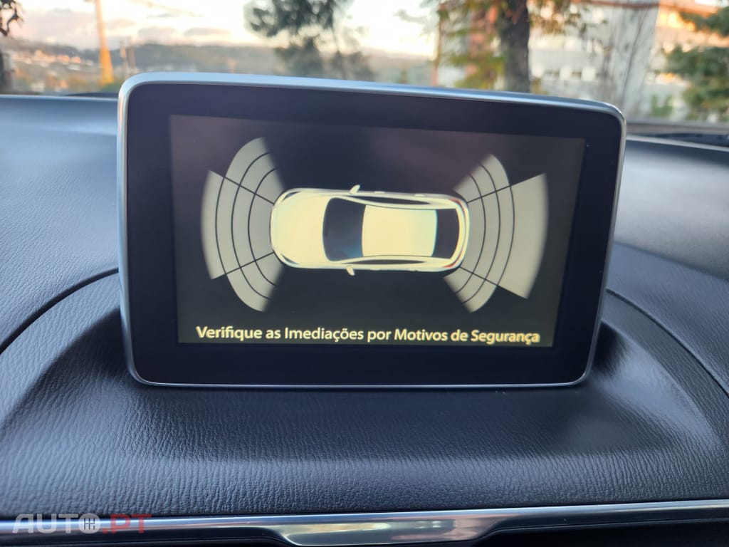 Mazda 3 1.5 Sky-D Excellence Navi