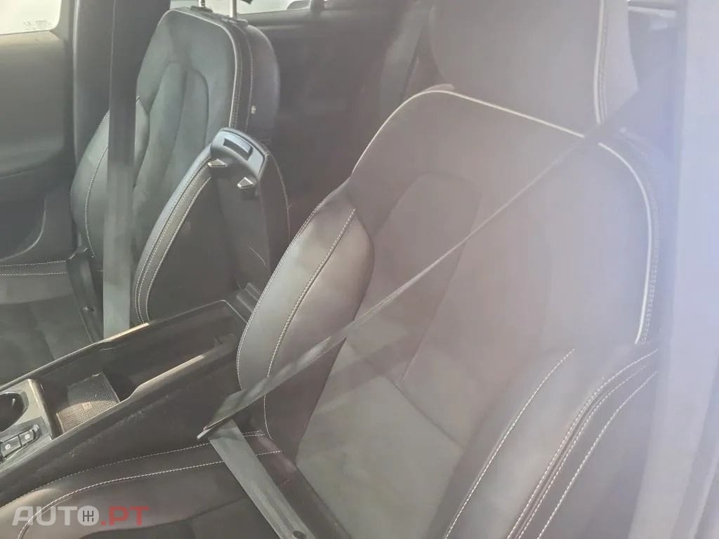 Volvo XC40 1.5 T5 PHEV R-Design