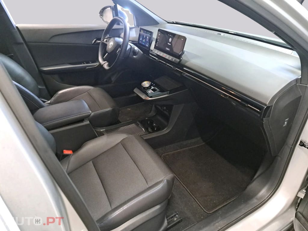 MG MG4 Comfort 64 kWh I.V.A DEDUTIVEL 