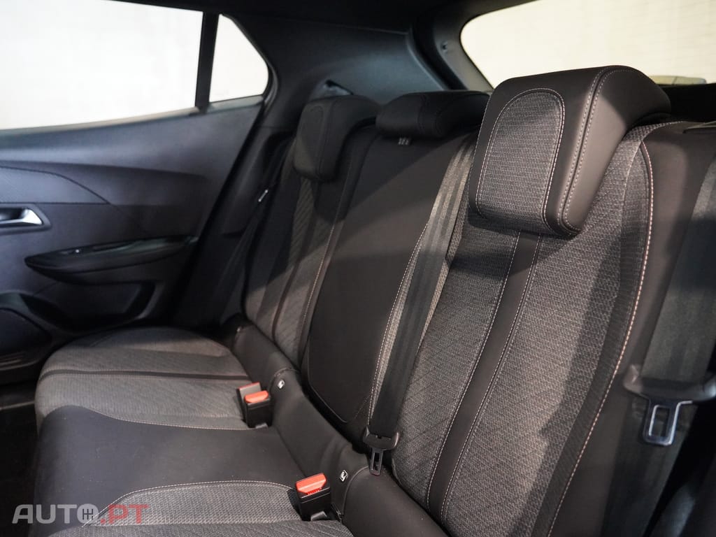 Peugeot 2008 1.2 PureTech Allure