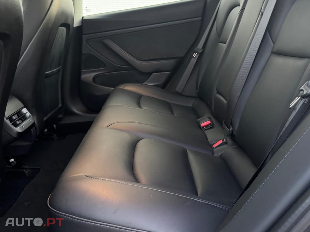 Tesla Model 3 Tração Traseira