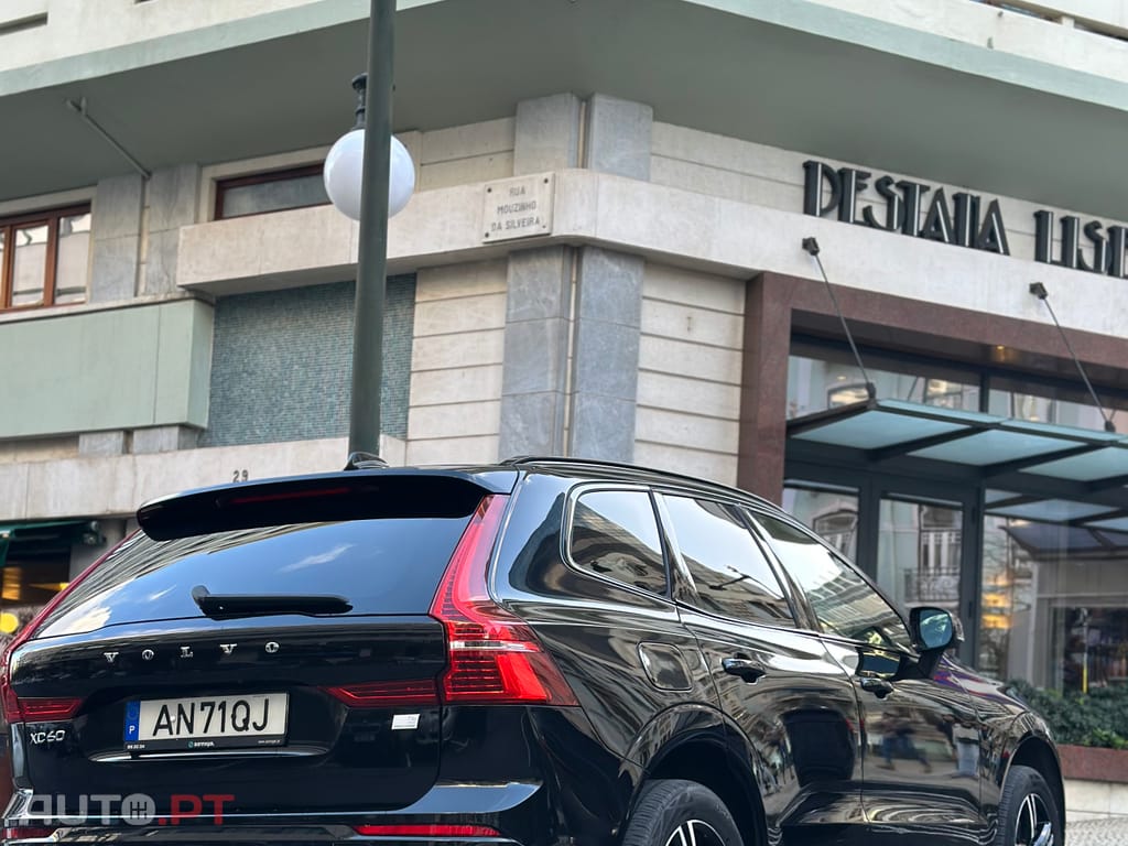 Volvo XC60 2.0 T6 PHEV R-Design AWD