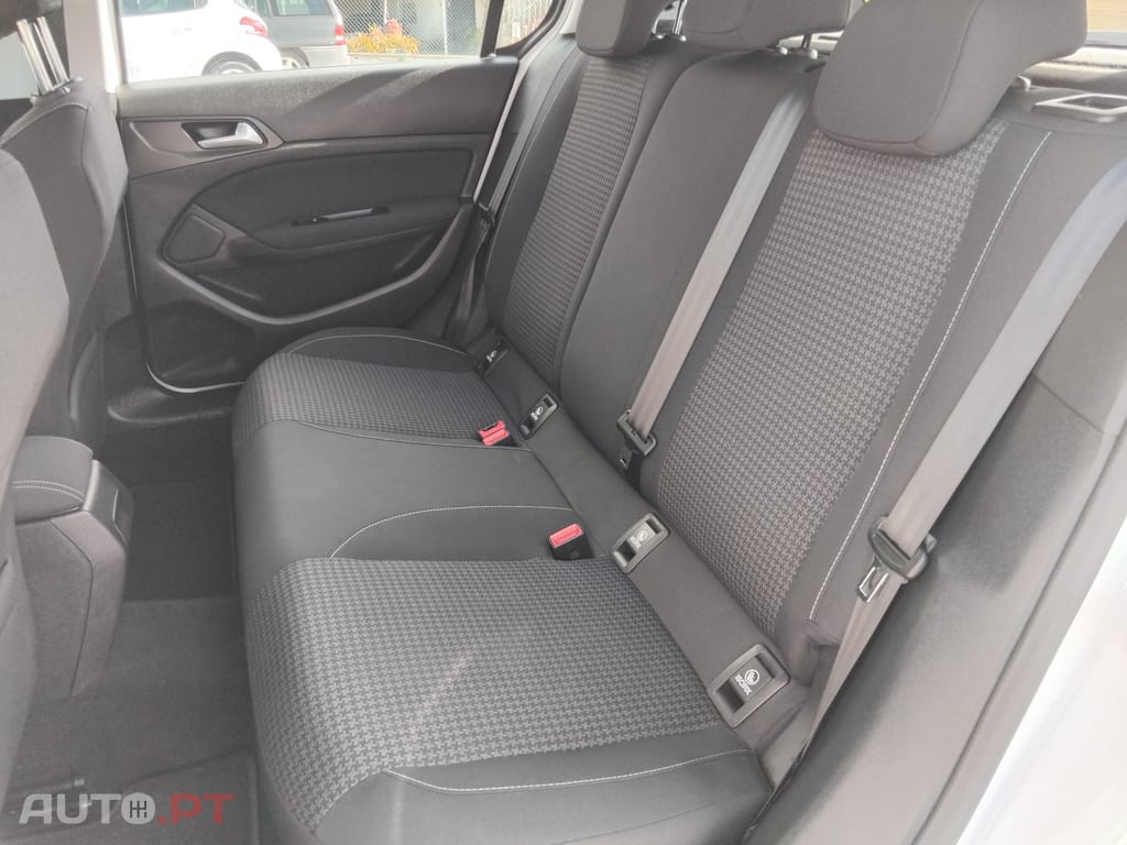 Peugeot 308 II 1.5 BlueHDi Business Line