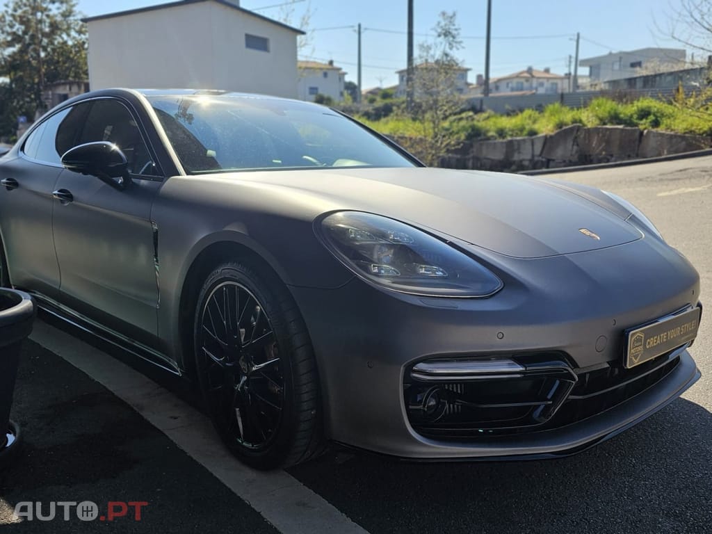 Porsche Panamera 4 E-Hybrid