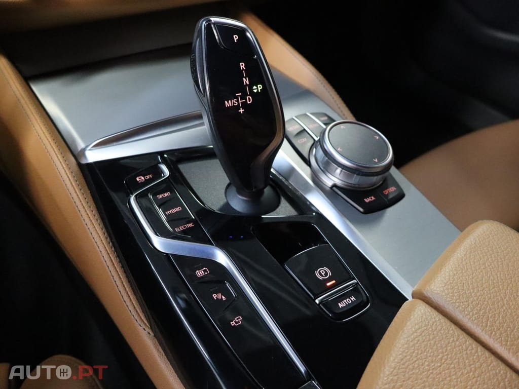 BMW 530 e Auto Line Luxury