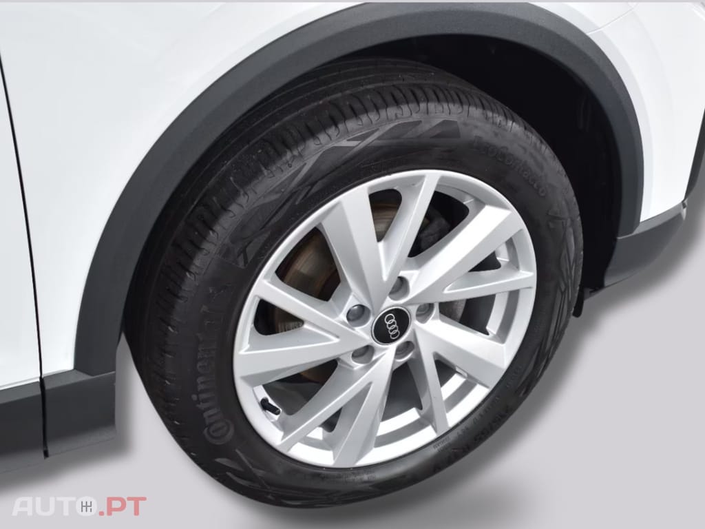 Audi Q2 30TDI S-tronic SLine I.V.A DEDUTÍVEL 