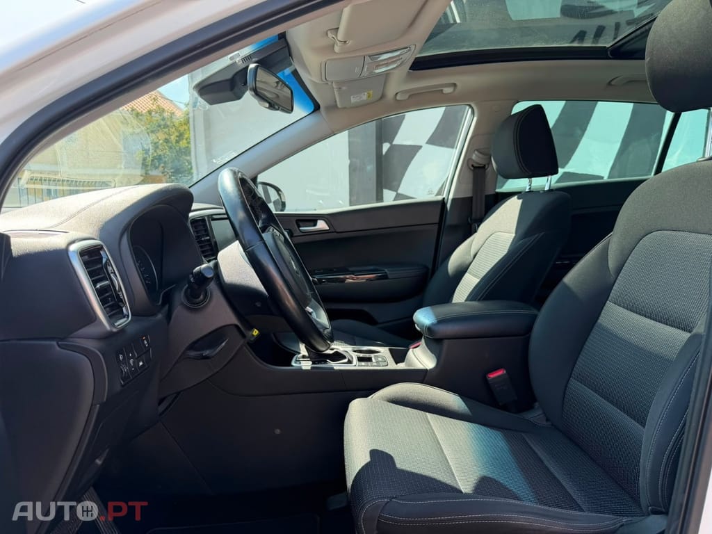 Kia Sportage 1.7 CRDi ISG GT Line 7DCT — fotografia 4