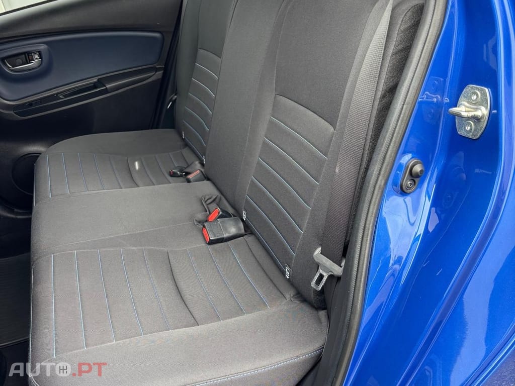Toyota Yaris 1.5 HSD Confort Plus