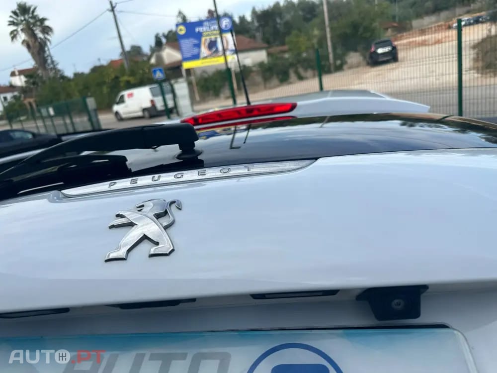 Peugeot 208 1.5 BlueHDi Signature