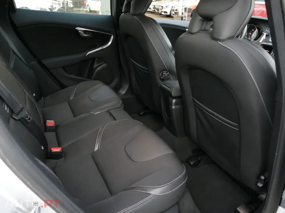 Volvo V40 1.6 D2 Momentum