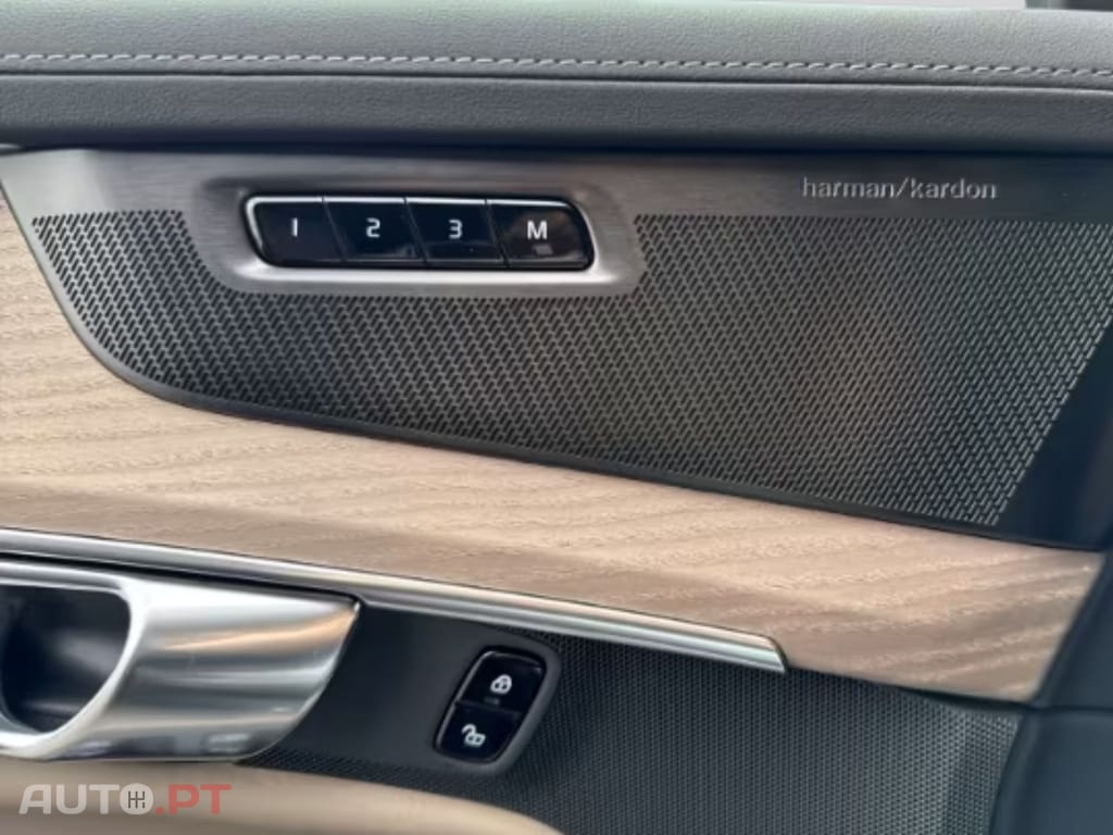 Volvo XC90 I.V.A DEDUTIVEL T8