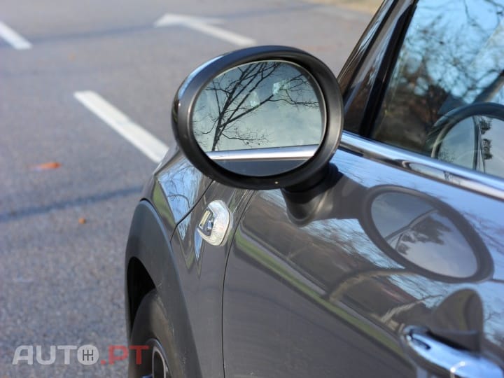 MINI Cooper Cooper SD Auto Desportiva