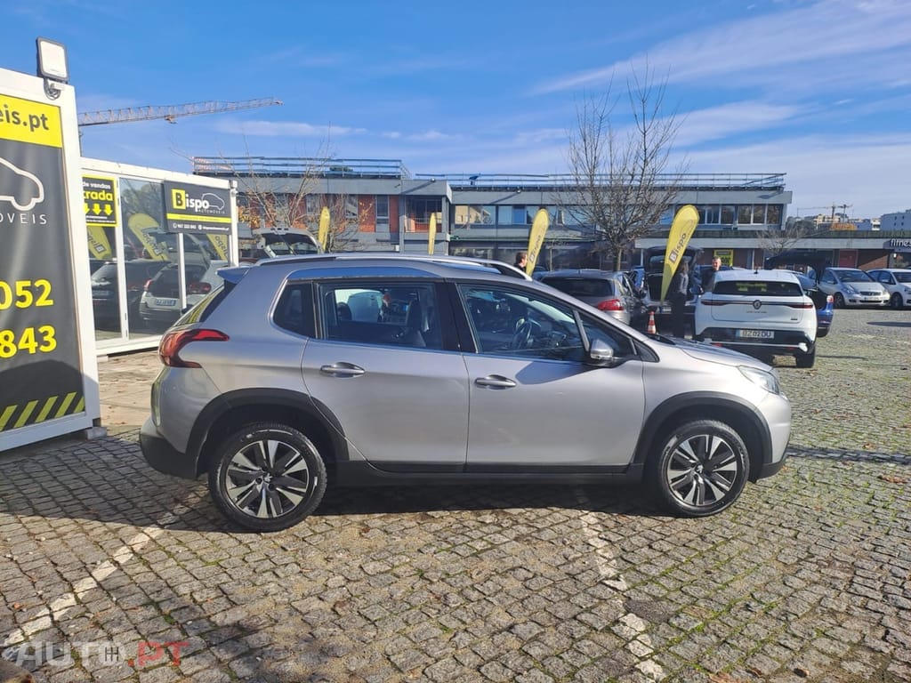 Peugeot 2008 1.2 PureTech Allure