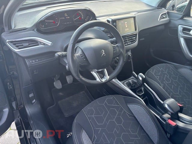 Peugeot 2008 1.6 BlueHDi Style