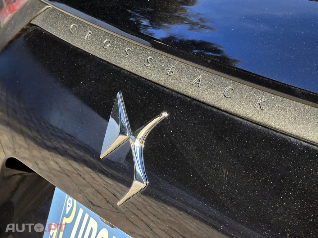 DS DS7 Crossback E-Tense Performance Line+ EAT8