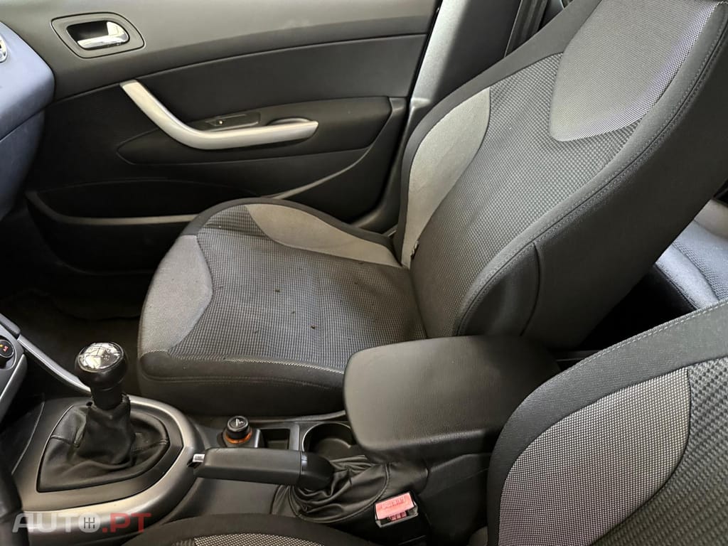 Peugeot 308 1.4 16V Executive