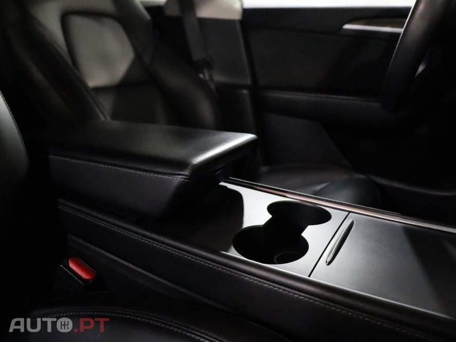 Tesla Model Y Performance Dual Motor AWD