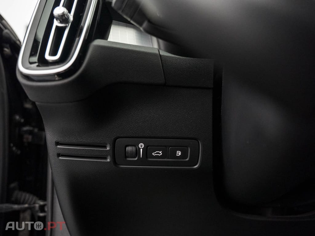 Volvo XC40 1.5 T5 PHEV Momentum