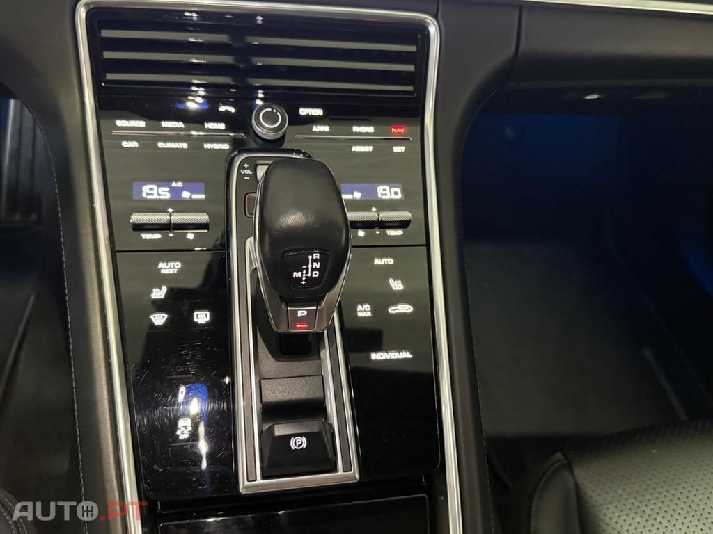 Porsche Panamera 4 E-Hybrid Plug-in