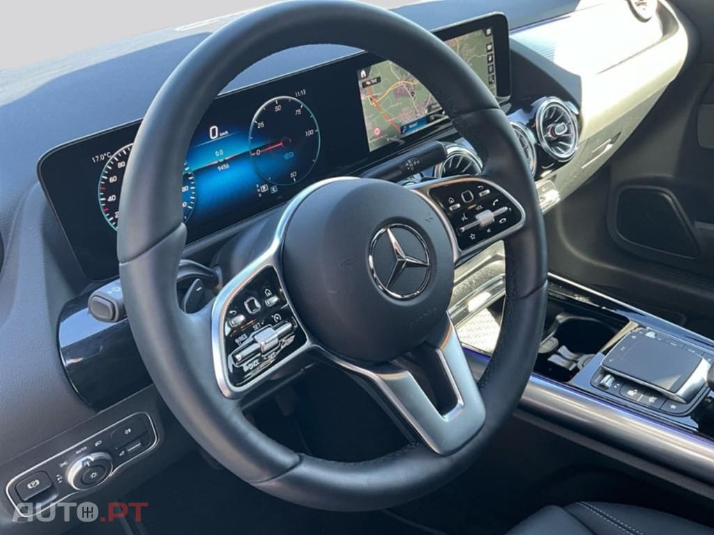 Mercedes-Benz EQA I.V.A DEDUTIVEL 250 Progressive teto + 360º +  Pack Night