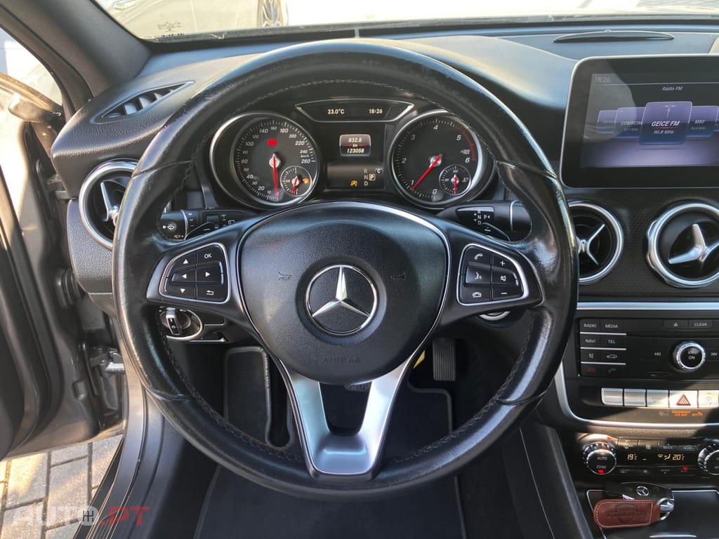 Mercedes-Benz GLA 180 (CDI) d 7G-DCT Style