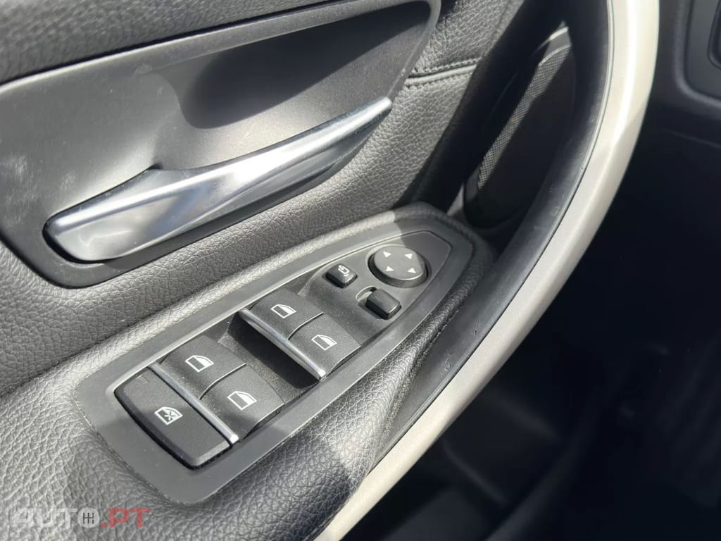 BMW 320 d Touring Advantage Auto