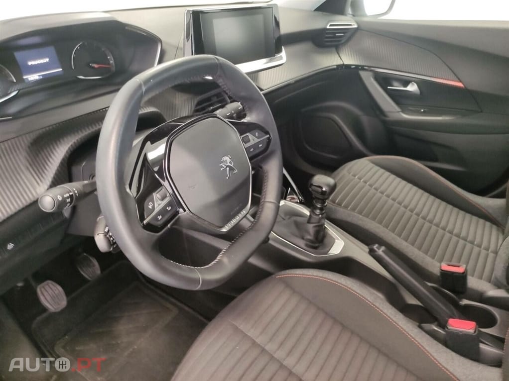 Peugeot 2008 Peugeot 2008 1.2 PureTech Active Pack