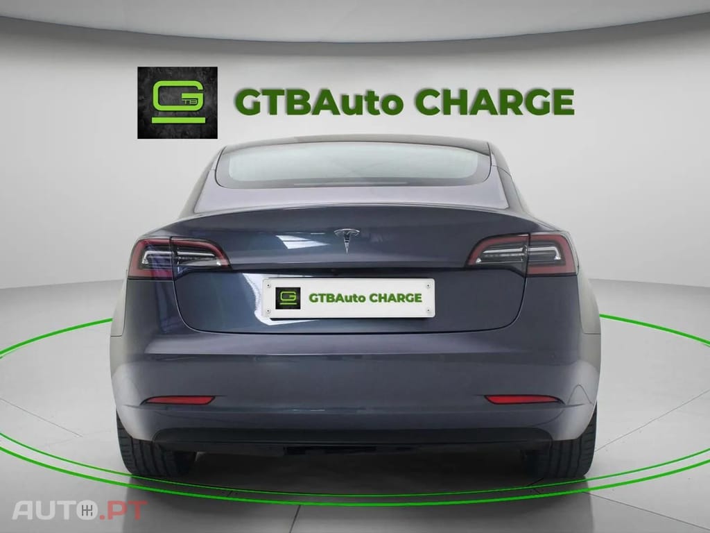 Tesla Model 3  Standard RWD Plus  AUTOPILOT