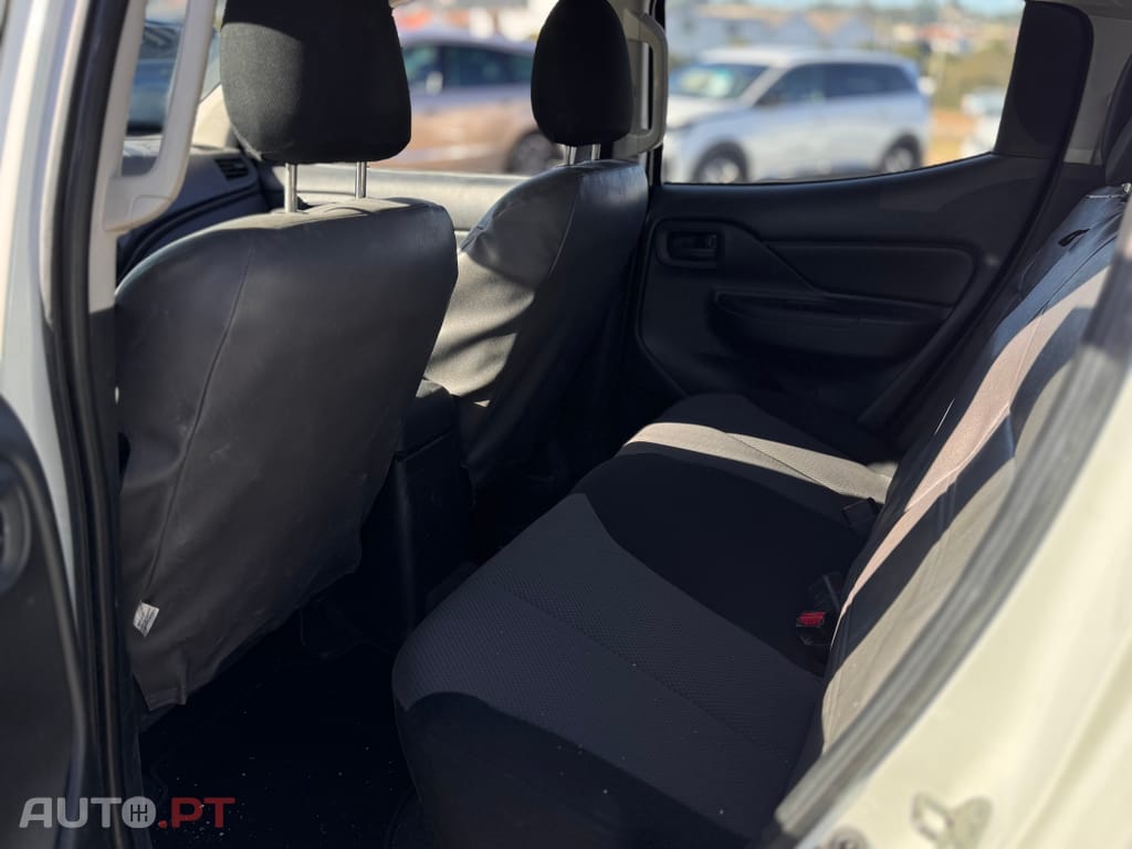 Mitsubishi L200 2.3 DI-D CD Invite 4WD