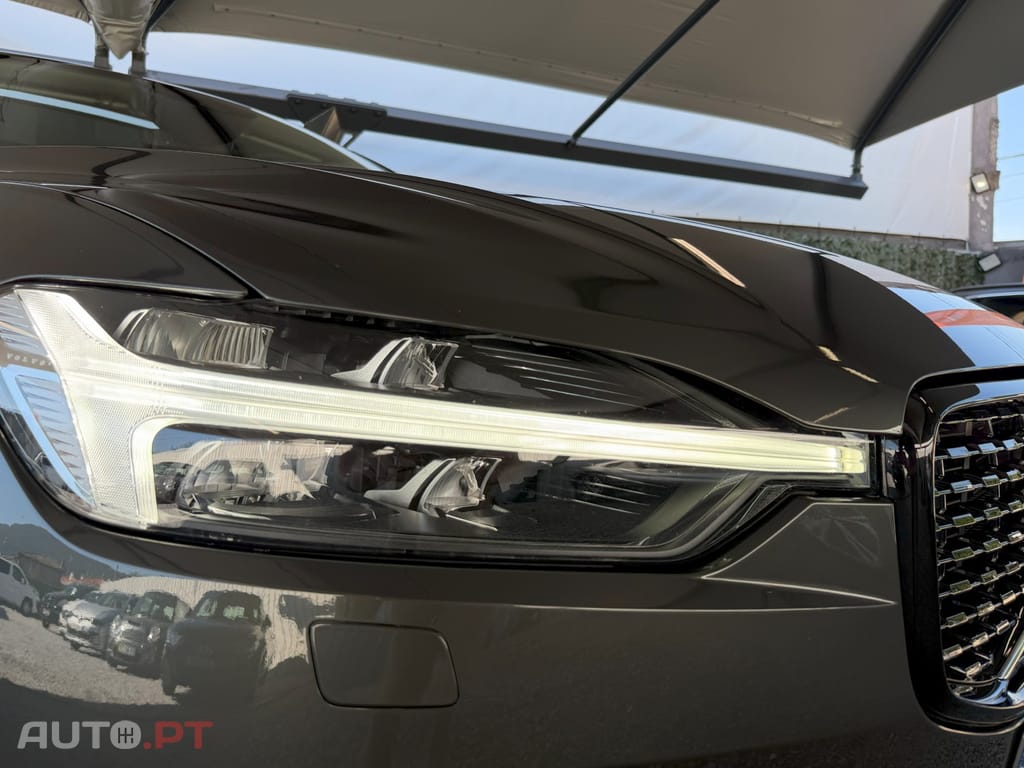 Volvo XC60 2.0 T6 PHEV R-Design AWD