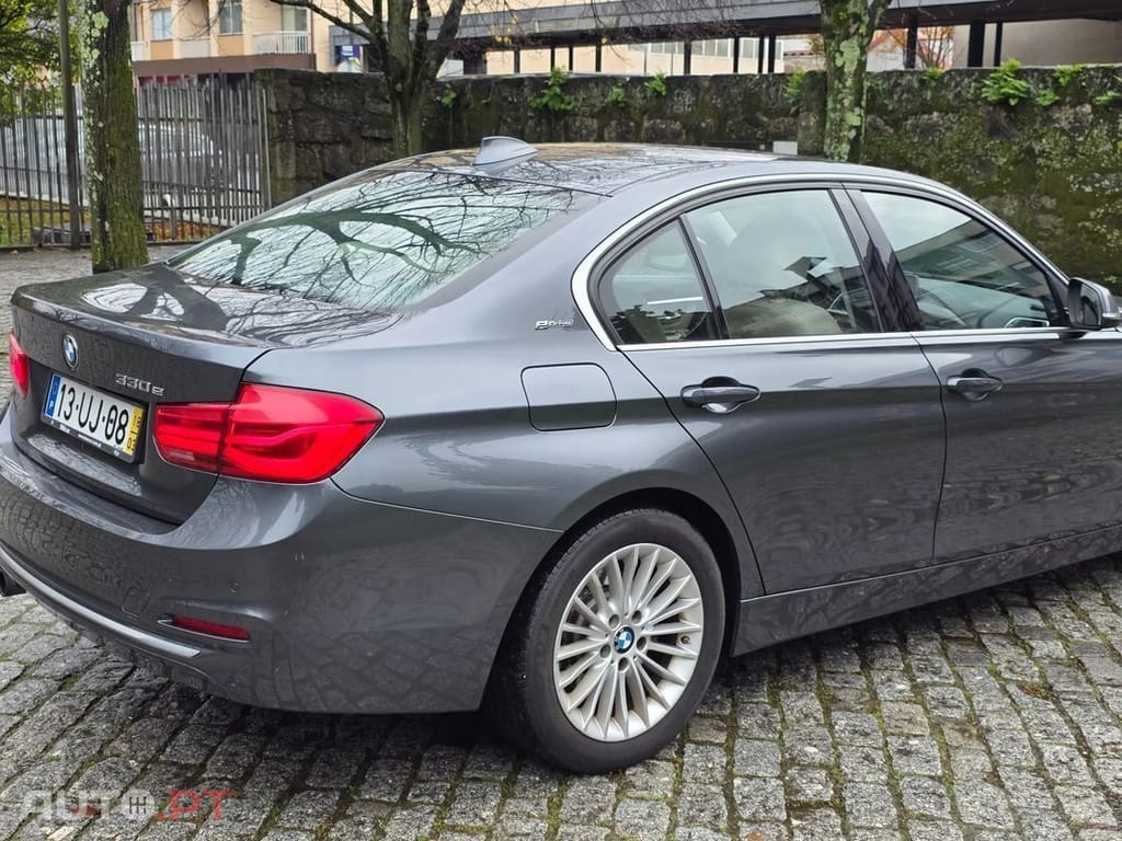 BMW 330 e iPerformance Line Luxury