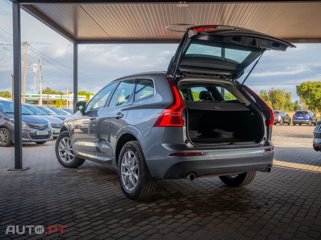Volvo XC60 2.0 T8 PHEV Momentum Plus AWD