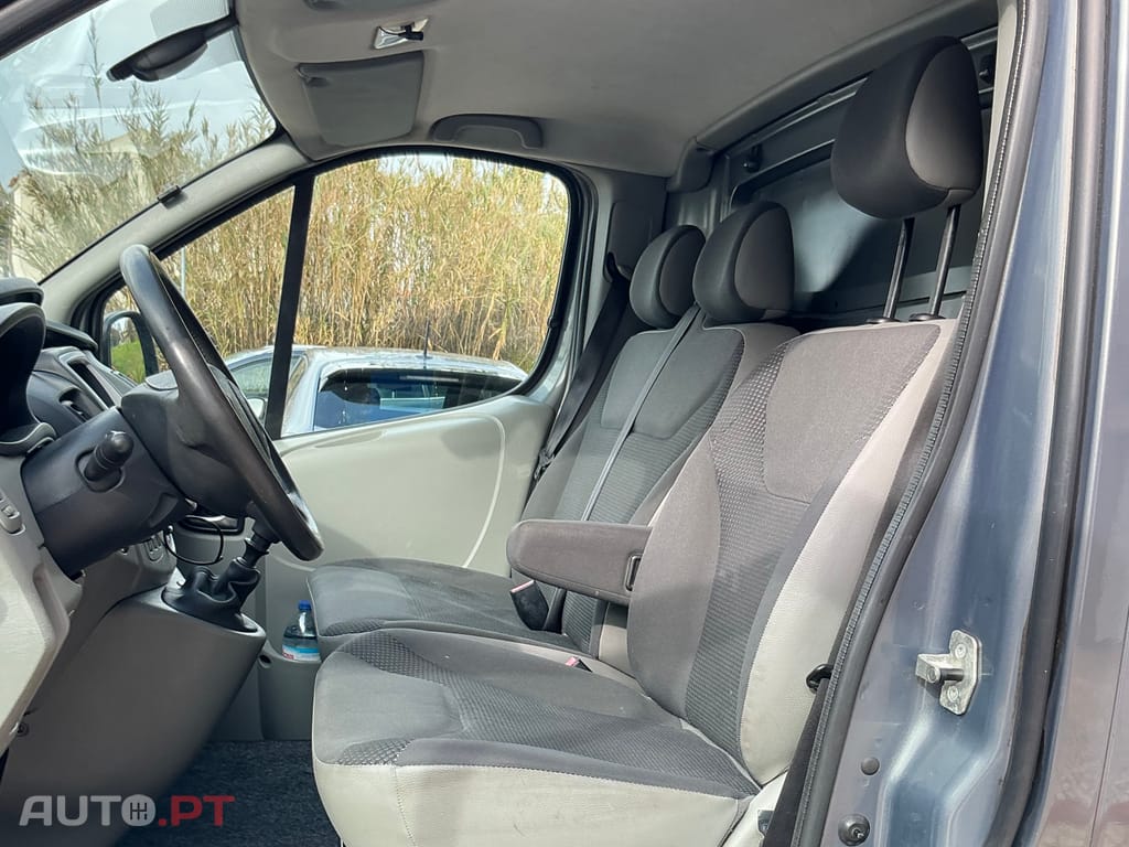 Opel Vivaro Furgones