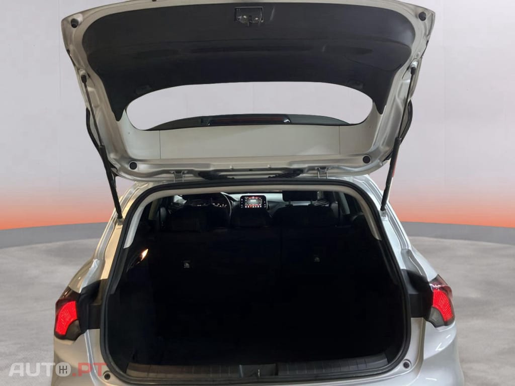 Fiat Tipo 1.3 M-Jet Lounge