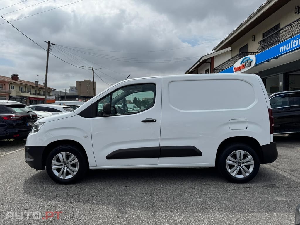 Toyota Proace 1.5D L1 Comfort - IVA DEDUTÍVEL